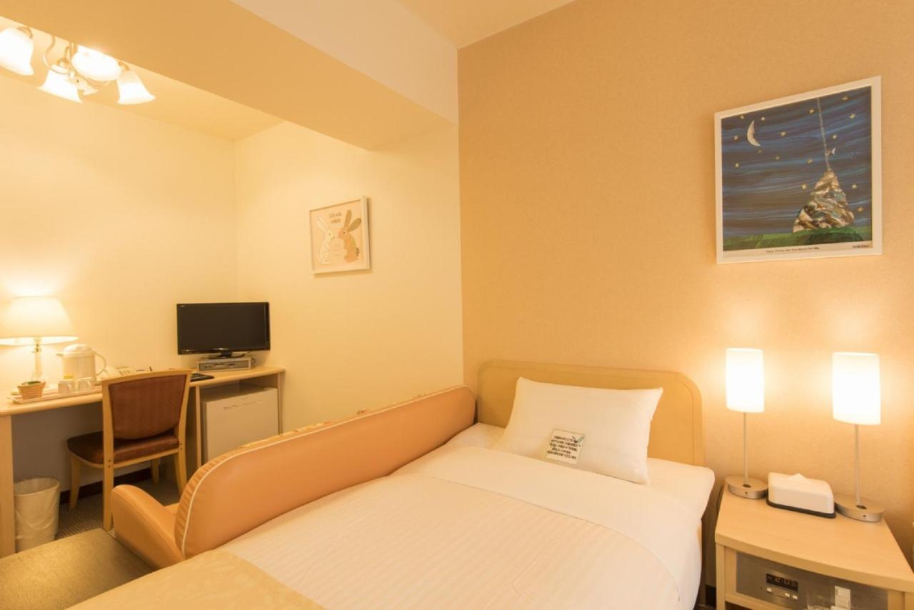 Hotel Famy Inn Kinshicho Tokio Buitenkant foto